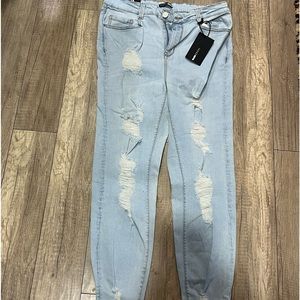 Fashion Nova Center of the Universe Distressed Jeans 2x NWT